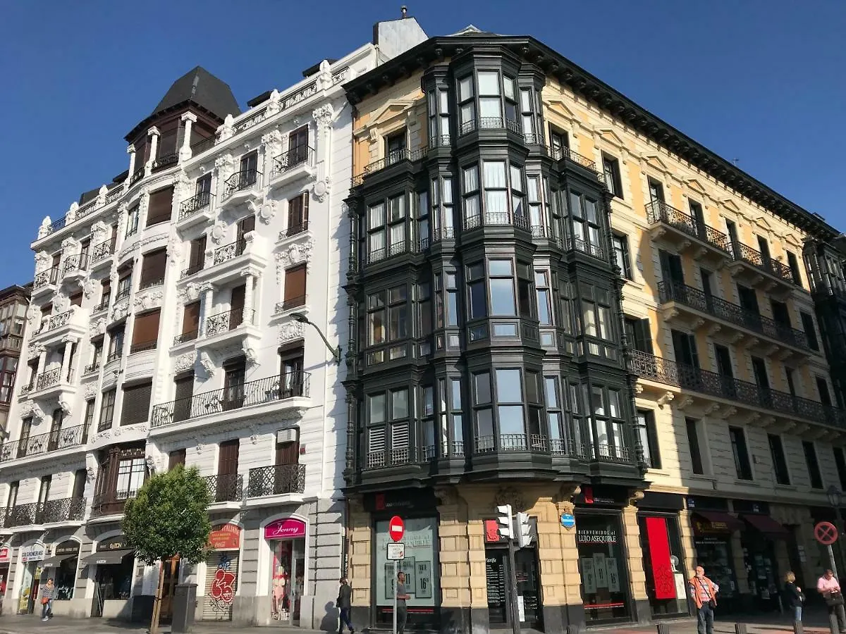 Apartamento En El Centro De ビルバオ